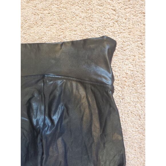Spanx Faux Leather Black Moto Leggings Edgy Ribbed Accents Size Medium Petite - Picture 9 of 11
